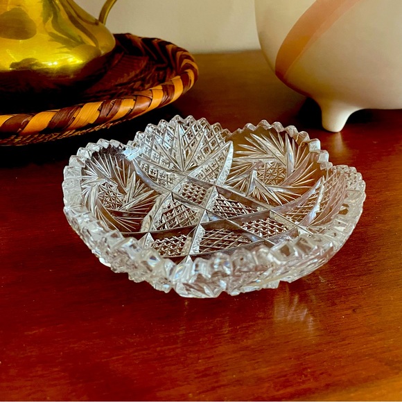 Vintage crystal pinwheel candy bowl - Picture 1 of 5
